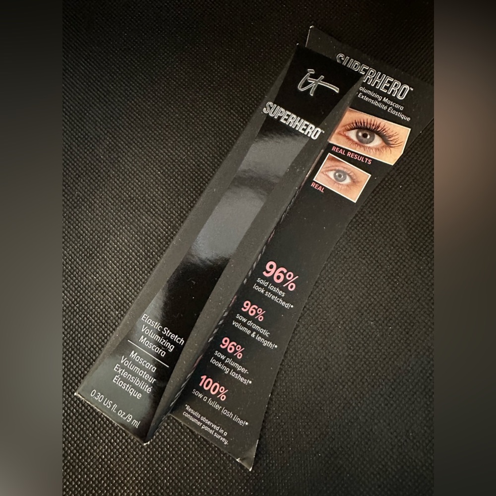 IT Cosmetics - Picture 2 of 3